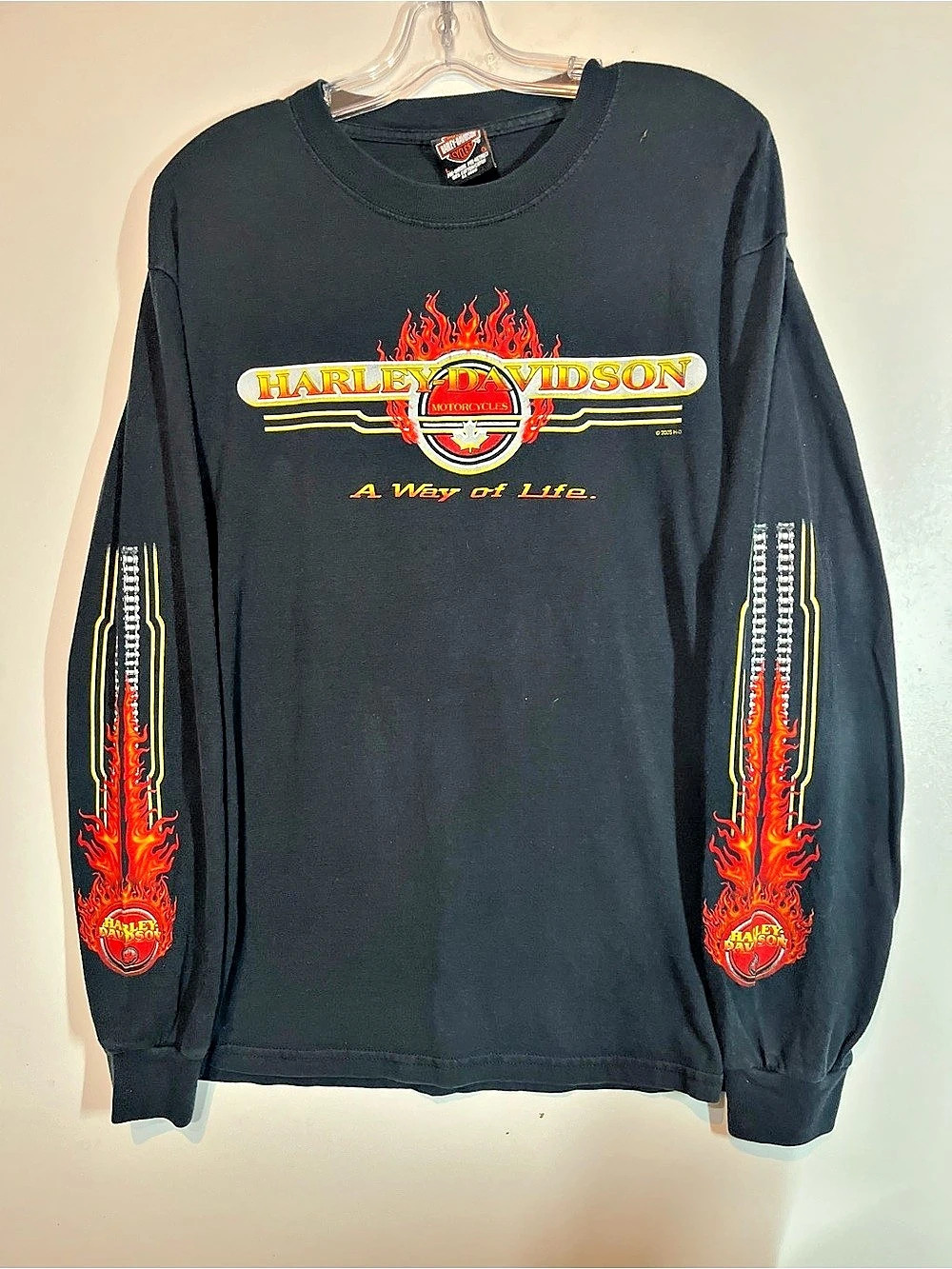Vintage Y2K Harley-Davidson Flame Hit Long Sleeve Flame Graphic T-Shirt Black &